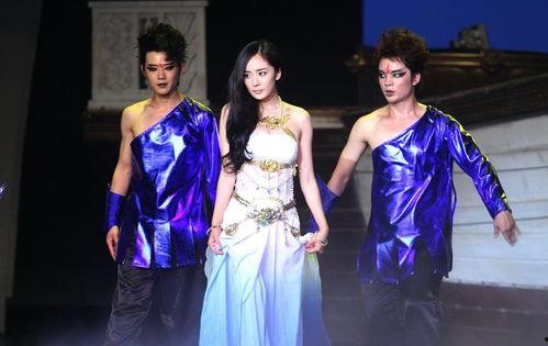 娱乐圈吃瓜一日游,一日吃瓜之旅，带你领略明星幕后生活